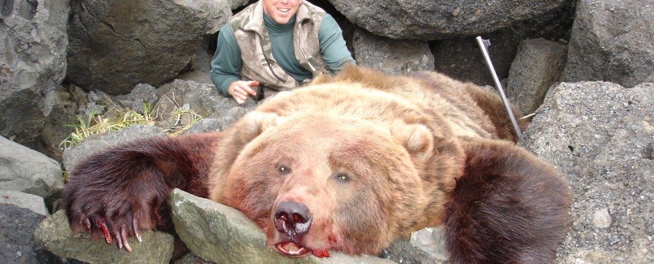Alaska Guided Bear Hunts | Alaska Hunting Trips